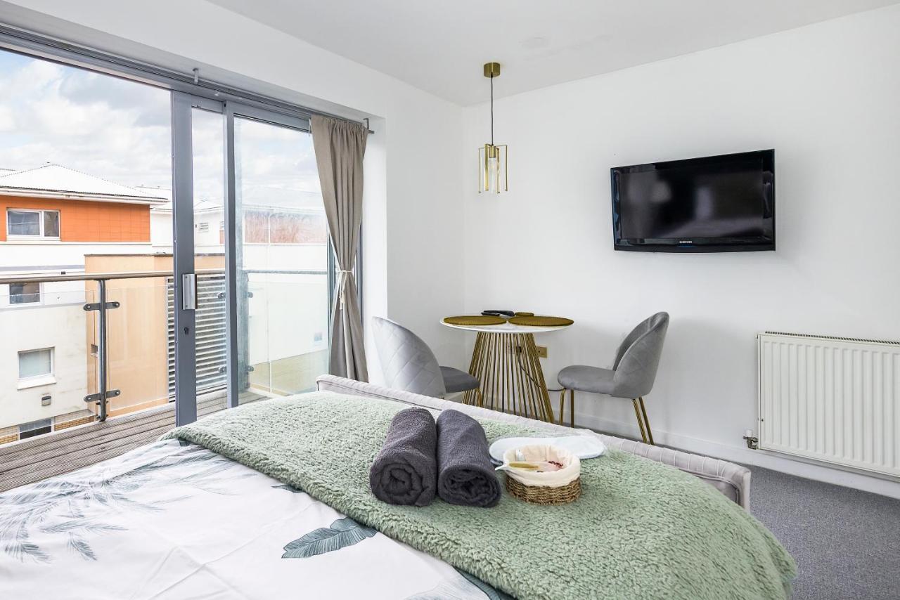 Bow Wharf Apartments London Exterior photo